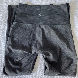 GREY LULULEMON LEGGINGS size 4